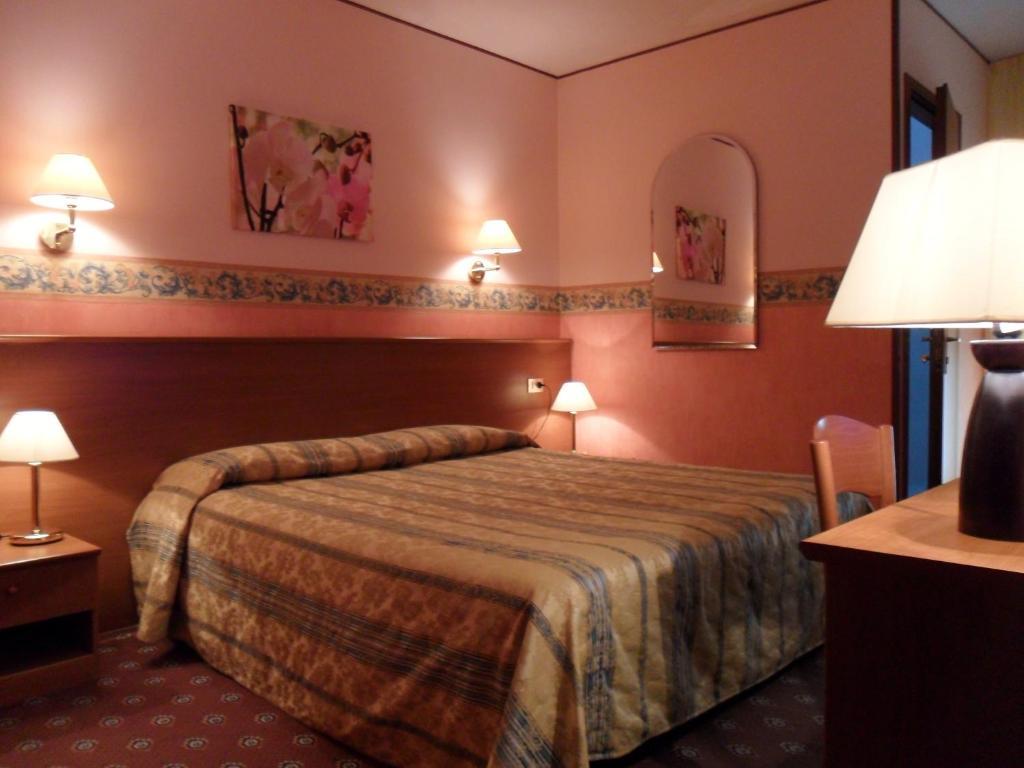 Hotel Natisone San Pietro al Natisone Ruang foto